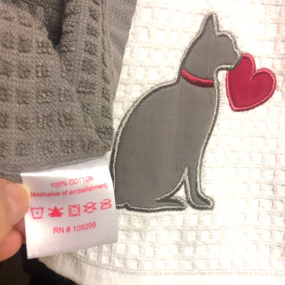 Set/2 Cat Heart❤️ Dish Towels - Picture 4 of 6